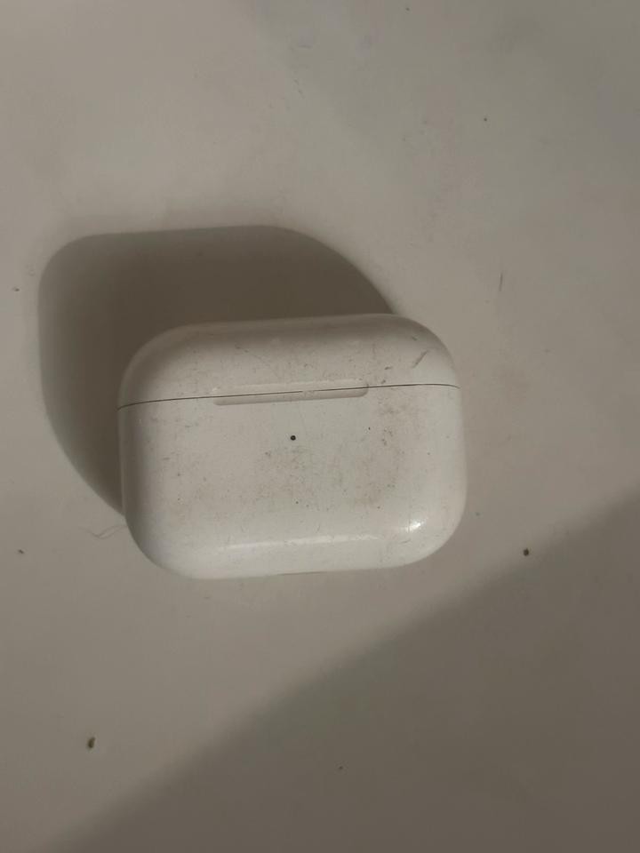 Charging case — A2190 - AirPods Pro 1 case