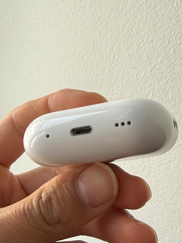 Charging port